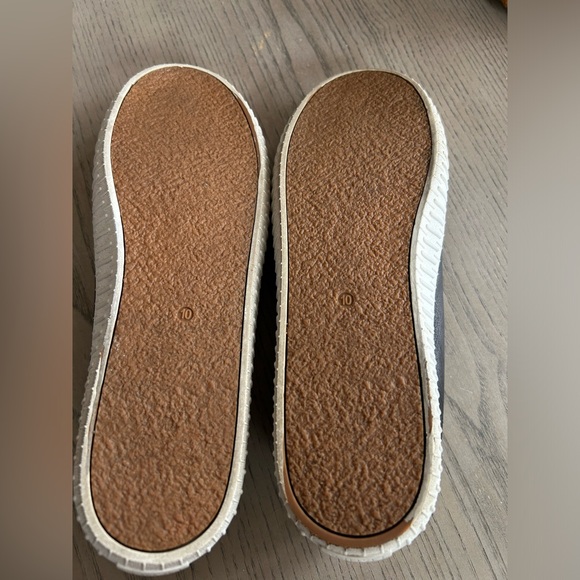 EILEEN FISHER Nod Black Leather Sneakers - Picture 10 of 11